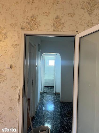 Apartament cu 3 camere decomandat în Rahova