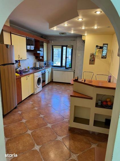 Apartament cu 3 camere, mobilat în Drumul Taberei