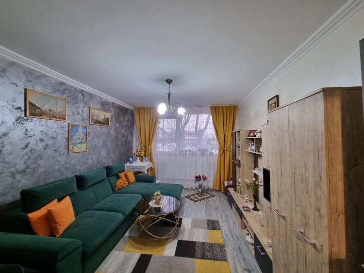 Apartament cu 2 camere decomandat, mobilat în Mioriței