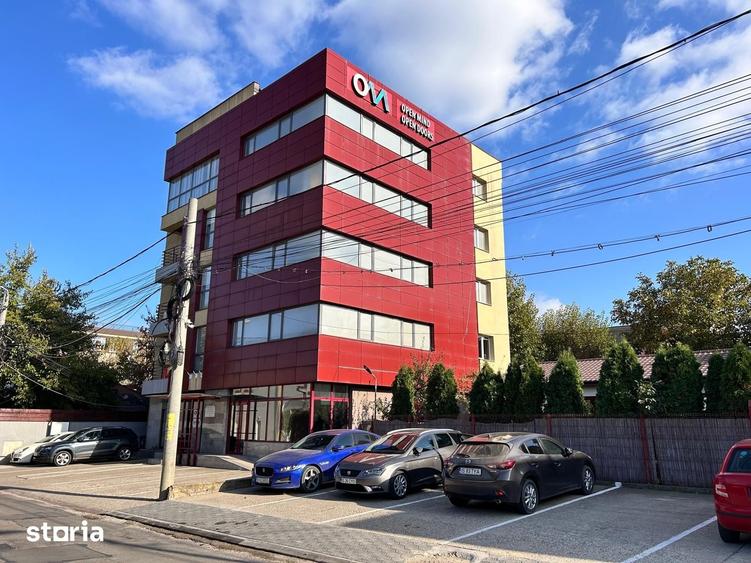 Spațiu comercial, de 900 mp, în Central