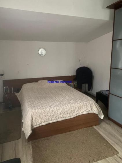 Casă cu 3 camere cu Teren 270 Mp în Brătianu