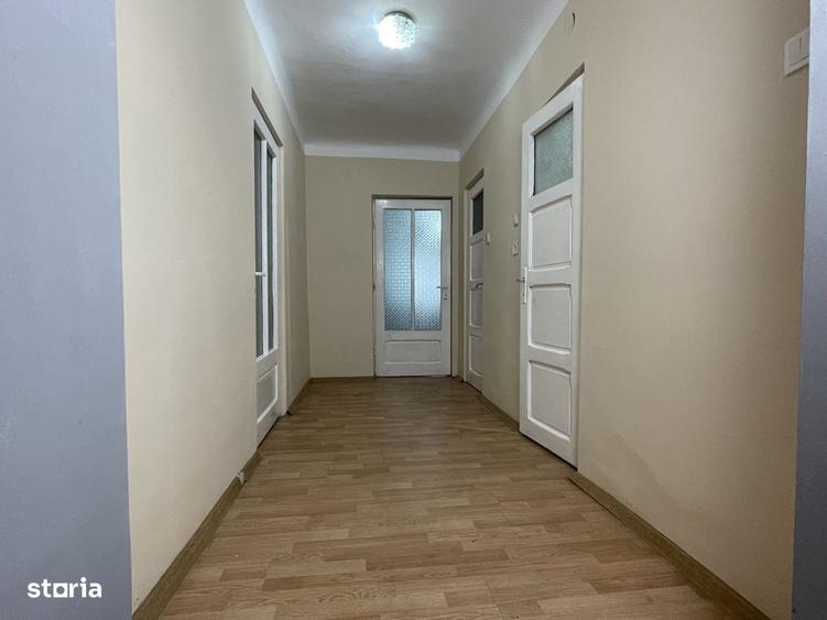 Casă cu 4 camere în Humulești