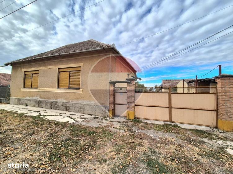 Casă cu 4 camere în Livada