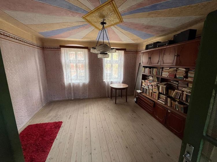 Casă individuală cu 3 camere cu Teren 719 Mp în Slatina-Nera