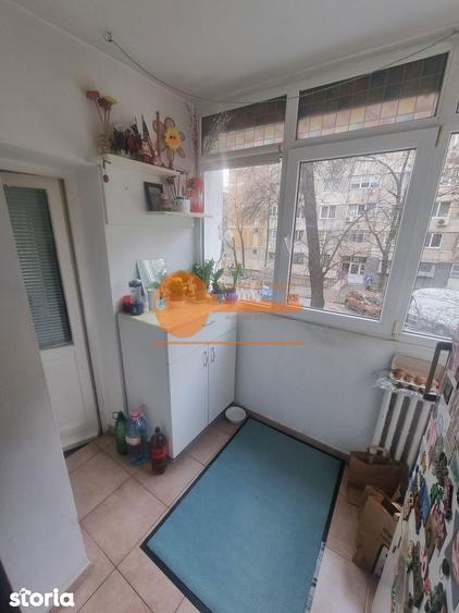 Apartament cu 3 camere decomandat în Crângași