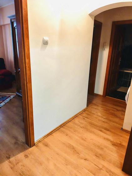 Apartament cu 3 camere decomandat în Rahova
