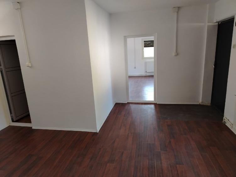 Spațiu comercial, de 206 mp, în Bariera Vâlcii