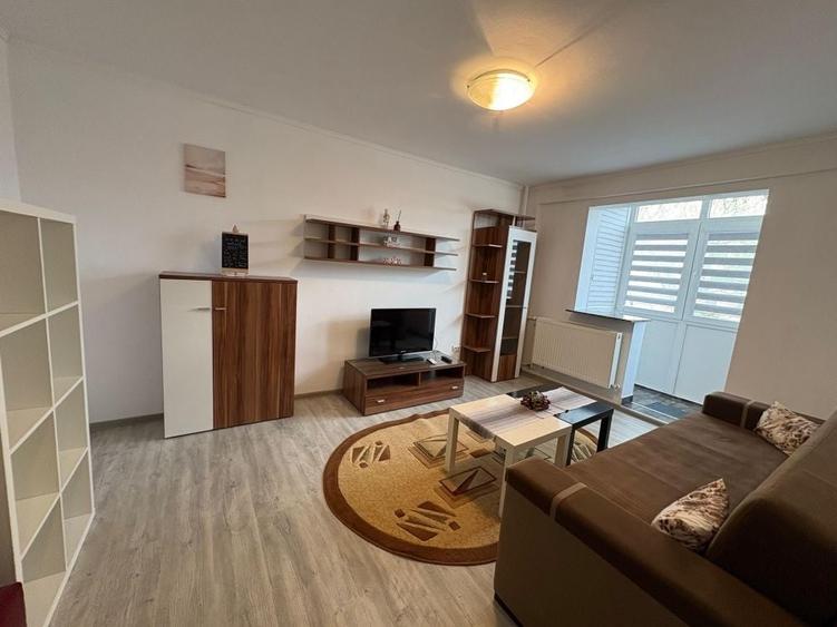 Apartament cu 2 camere decomandat în Drumul Taberei