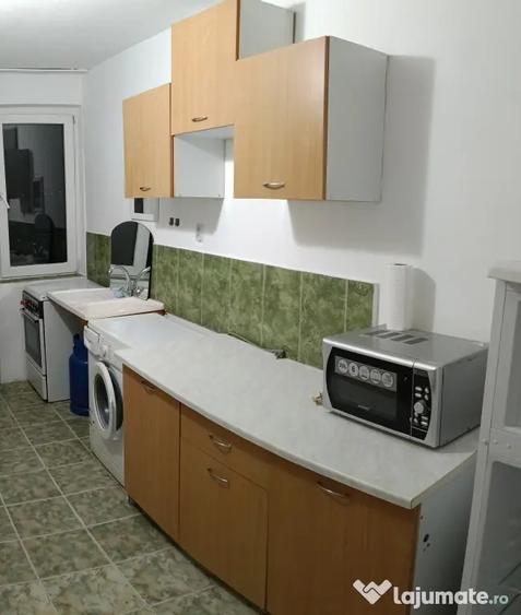 Garsonieră decomandată în Rogerius