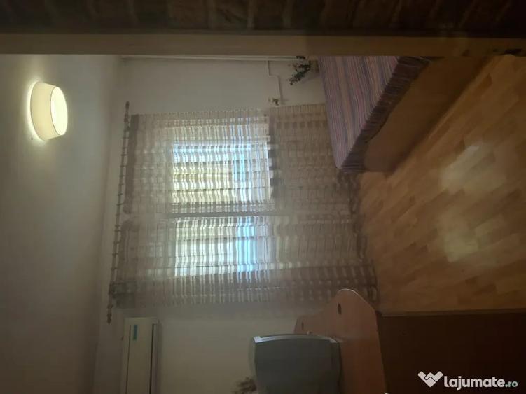 Apartament cu 3 camere decomandat în 13 Septembrie