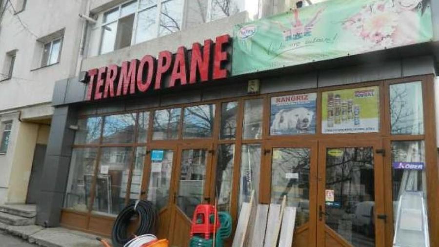 Apartament 3 camere 56 mp - Spatiu Comercial la parter ~ Rosiori de Vede - 1