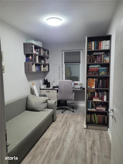 Apartament cu 4 camere decomandat în Giroc