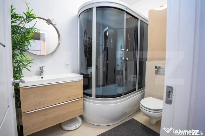 Apartament cu 4 camere decomandat în Central