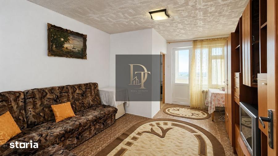 Apartament cu 2 camere decomandat în Tractorul