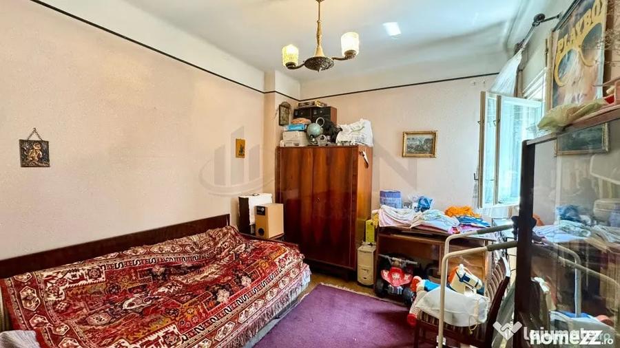 Apartament cu 3 camere semidecomandat în Armeneasca