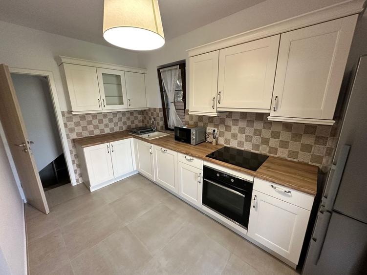 Duplex cu 5 camere cu Canalizare în Aradului