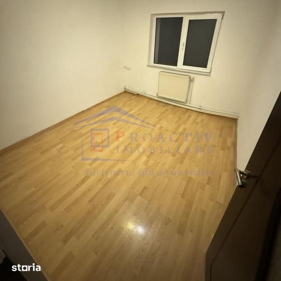 Apartament cu 4 camere decomandat în Obcini