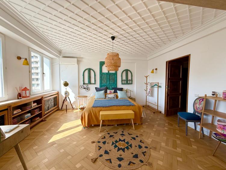Apartament cu 4 camere în Universitate