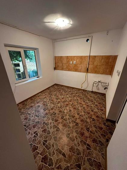 Casă cu 2 camere cu Teren 60 Mp în Central