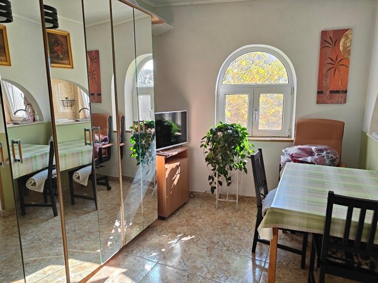 Apartament cu 2 camere semidecomandat, mobilat în Unirii