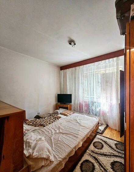 Apartament cu 4 camere decomandat, mobilat în Apărătorii Patriei