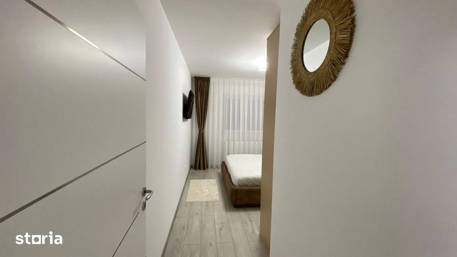 Apartament cu 3 camere semidecomandat în Lazaret