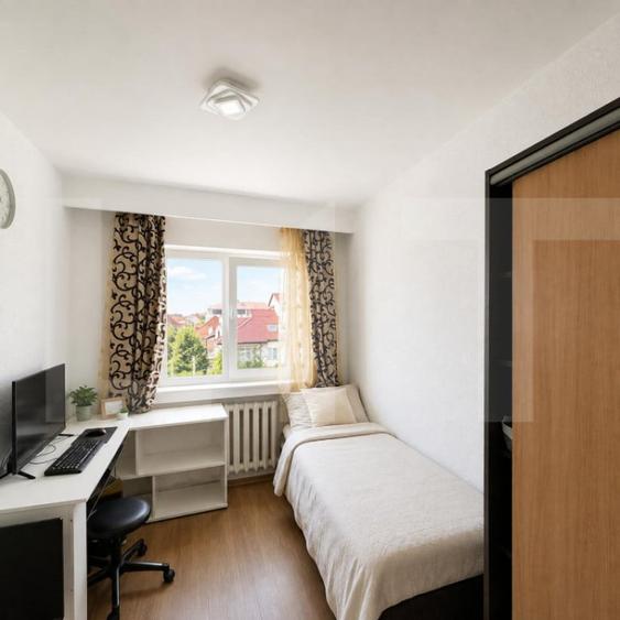 Apartament cu 3 camere decomandat în Central