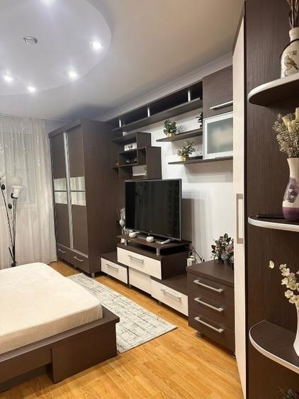 Apartament cu 2 camere decomandat, mobilat în Central