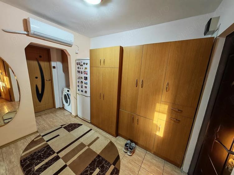 Apartament cu 2 camere decomandat în Central