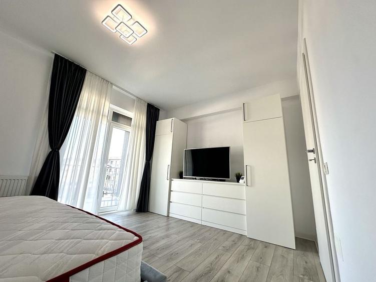 Apartament cu 3 camere decomandat în Fundeni