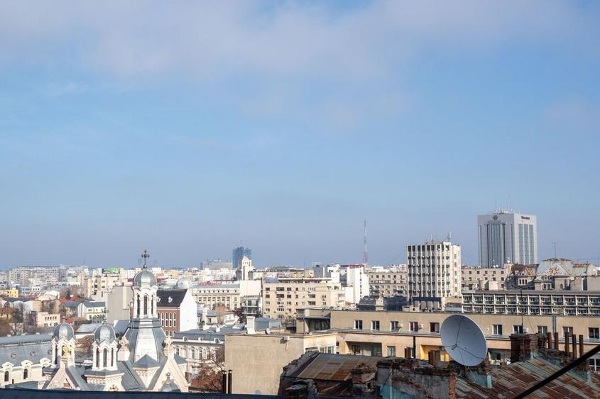 Apartament cu 2 camere, mobilat în Victoriei