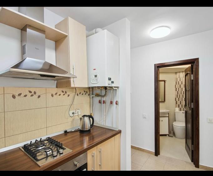 Apartament cu 2 camere semidecomandat, mobilat în P-ța Universității