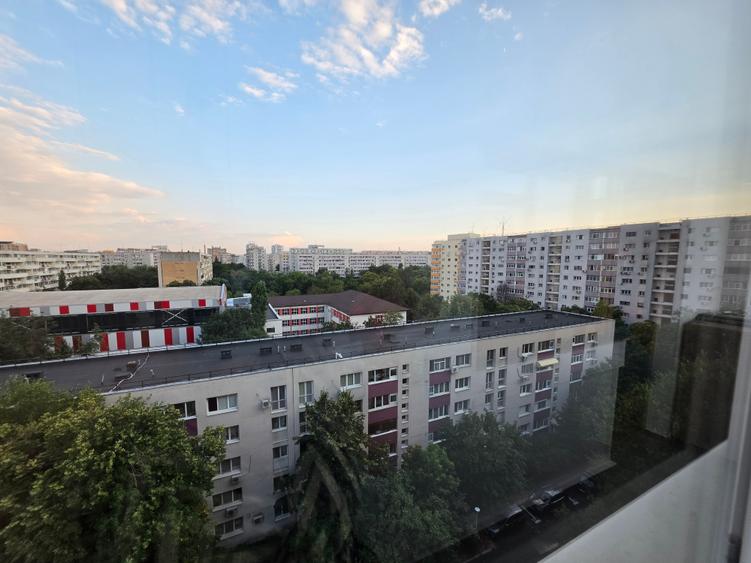 Garsonieră decomandată în Basarabia