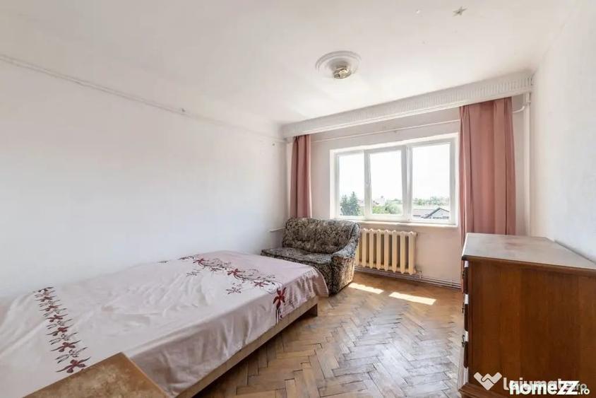 Apartament cu 3 camere decomandat în Găvana