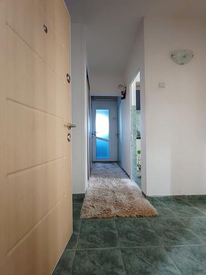 Apartament cu 2 camere decomandat în E3