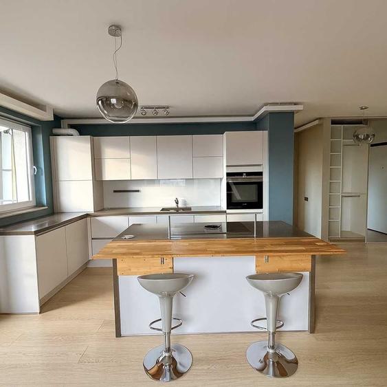 Apartament cu 2 camere semidecomandat, mobilat în Mărăști