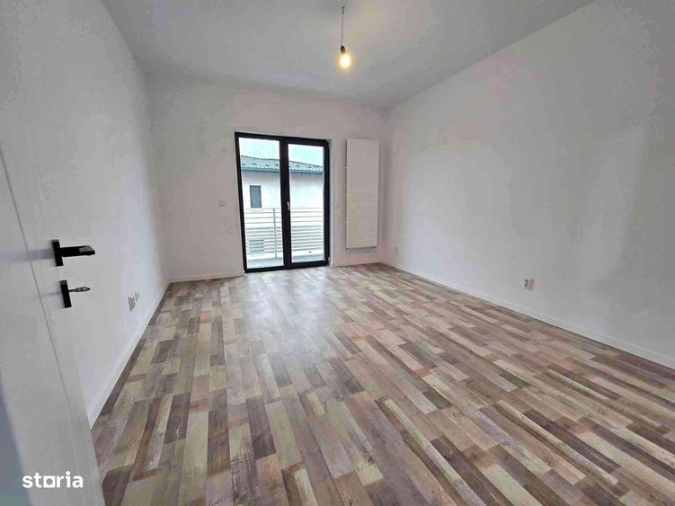 Casă cu 4 camere cu Teren 440 Mp în Miroslava