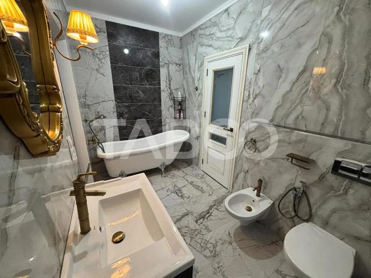 Casă cu 6 camere cu Teren 464 Mp în Central