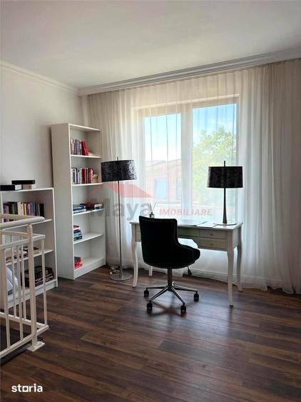 Casă cu 4 camere cu Teren 337 Mp în Central