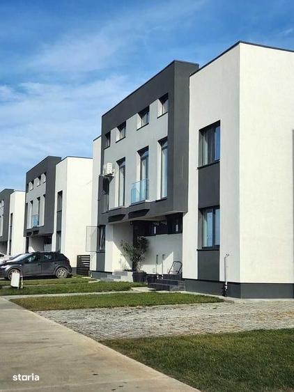 Casă cu 4 camere cu Teren 250 Mp în Domnești