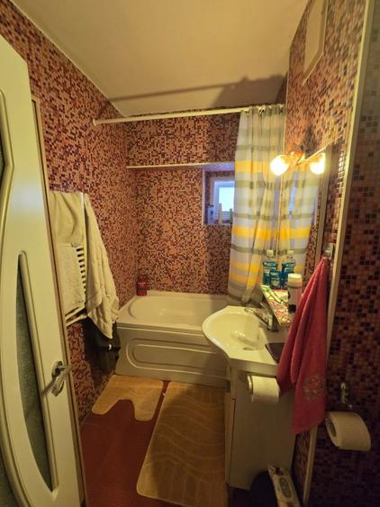 Apartament cu 3 camere decomandat în Unirii