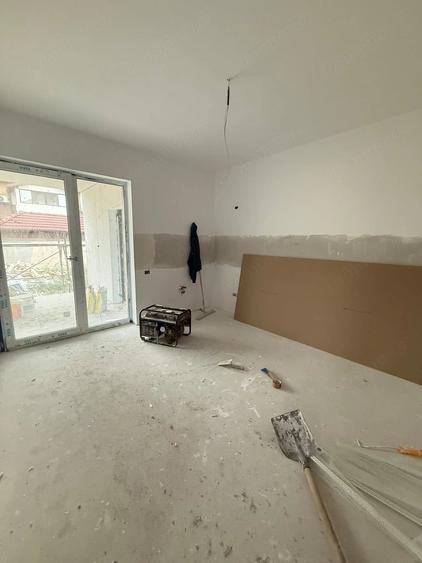 Casă cu Teren 300 Mp în Braytim