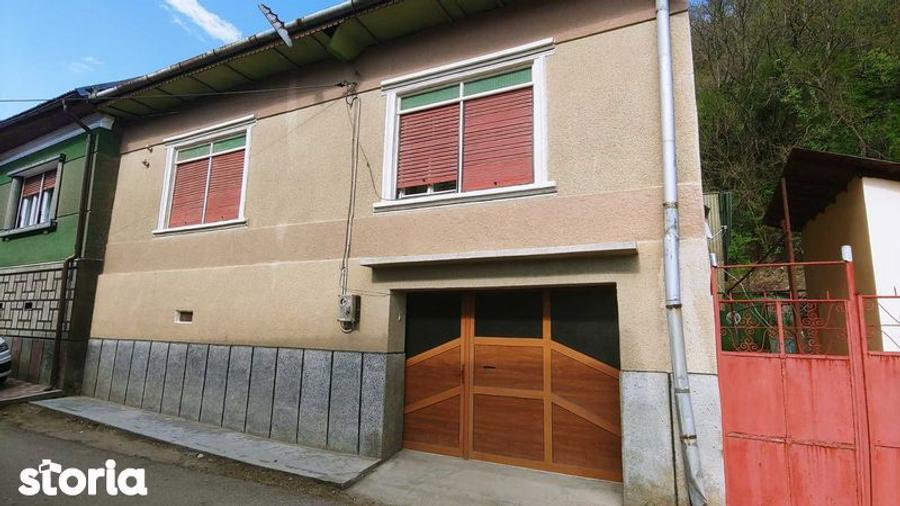 Casă cu 4 camere cu Teren 108 Mp în Topleț