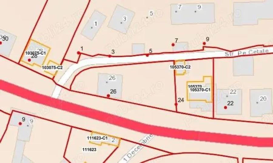 Casă cu 3 camere cu Teren 900 Mp în Central