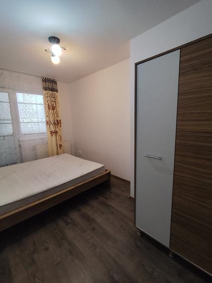 Apartament cu 2 camere semidecomandat în Turnișor
