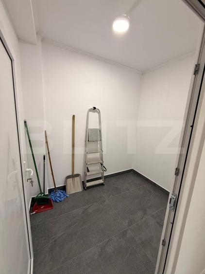 Spațiu comercial, de 245 mp, în Raciu