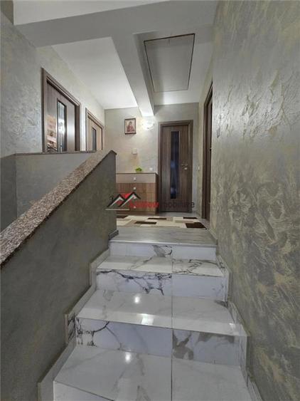 Duplex cu 4 camere cu Teren 258 Mp în Florești