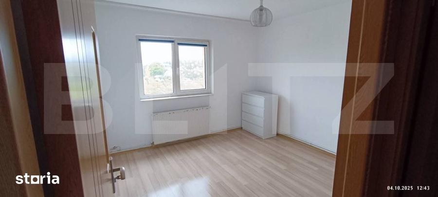 Apartament cu 3 camere decomandat în Florilor