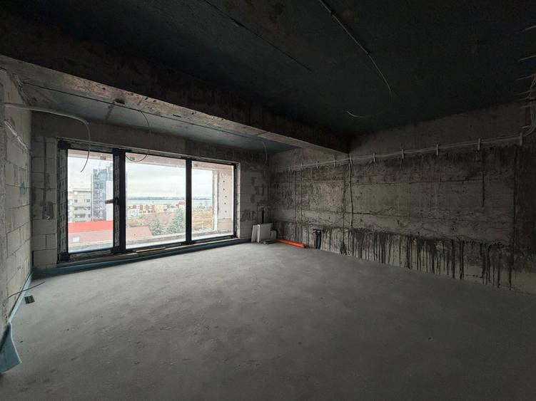 Apartament cu 2 camere decomandat în Universitate