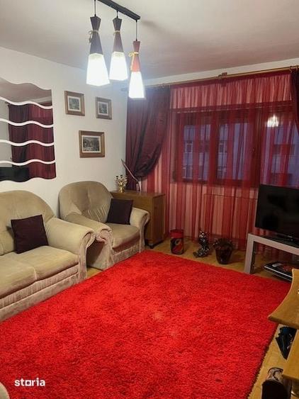 Apartament cu 3 camere decomandat în Păcurari